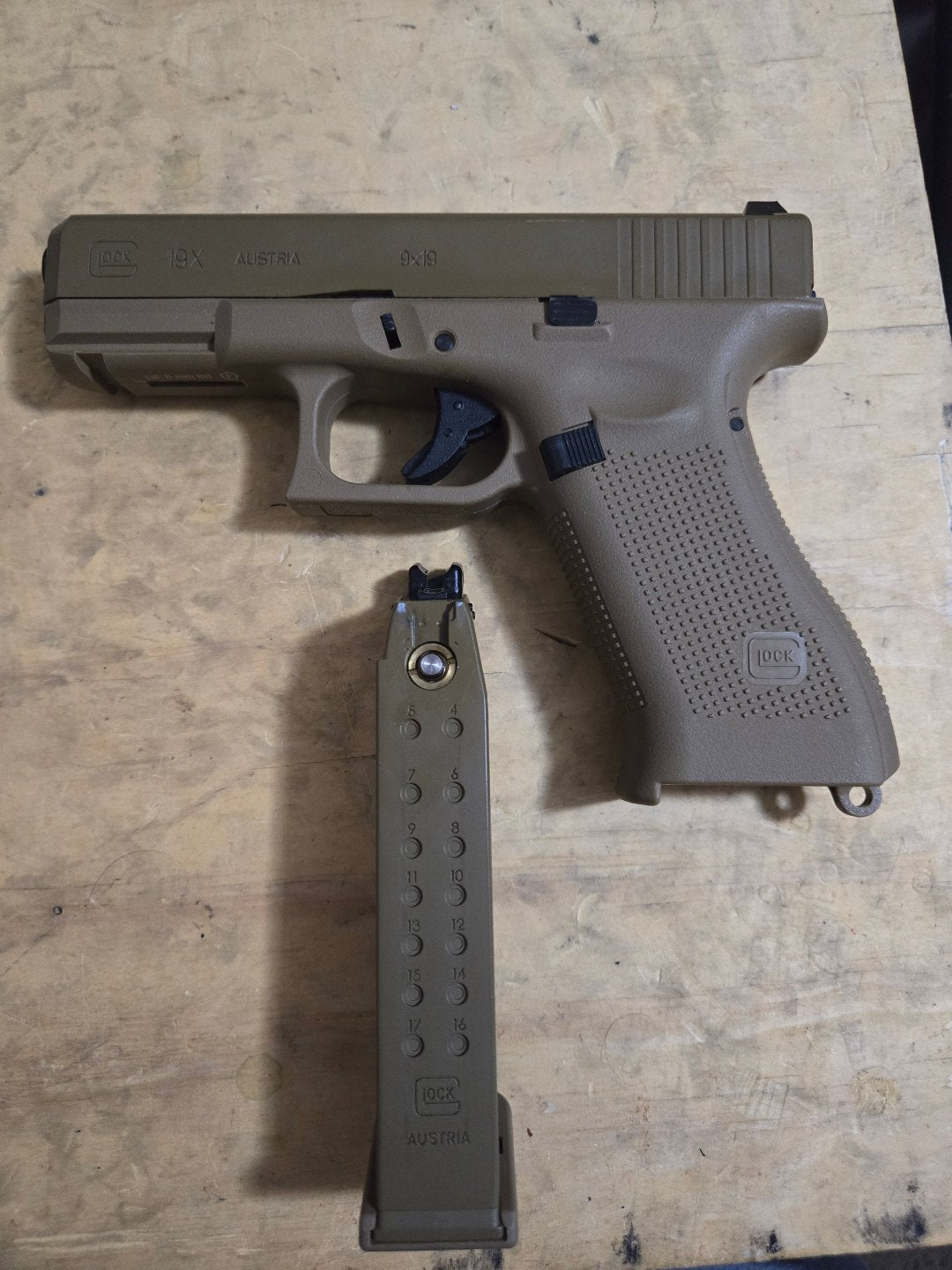 Glock 19X by Elite Force (VFC OEM)